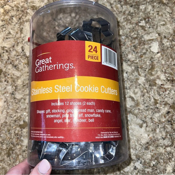 Great Gatherings Other - NWT! Stainless Steel Cookie Cutters - Set of 24